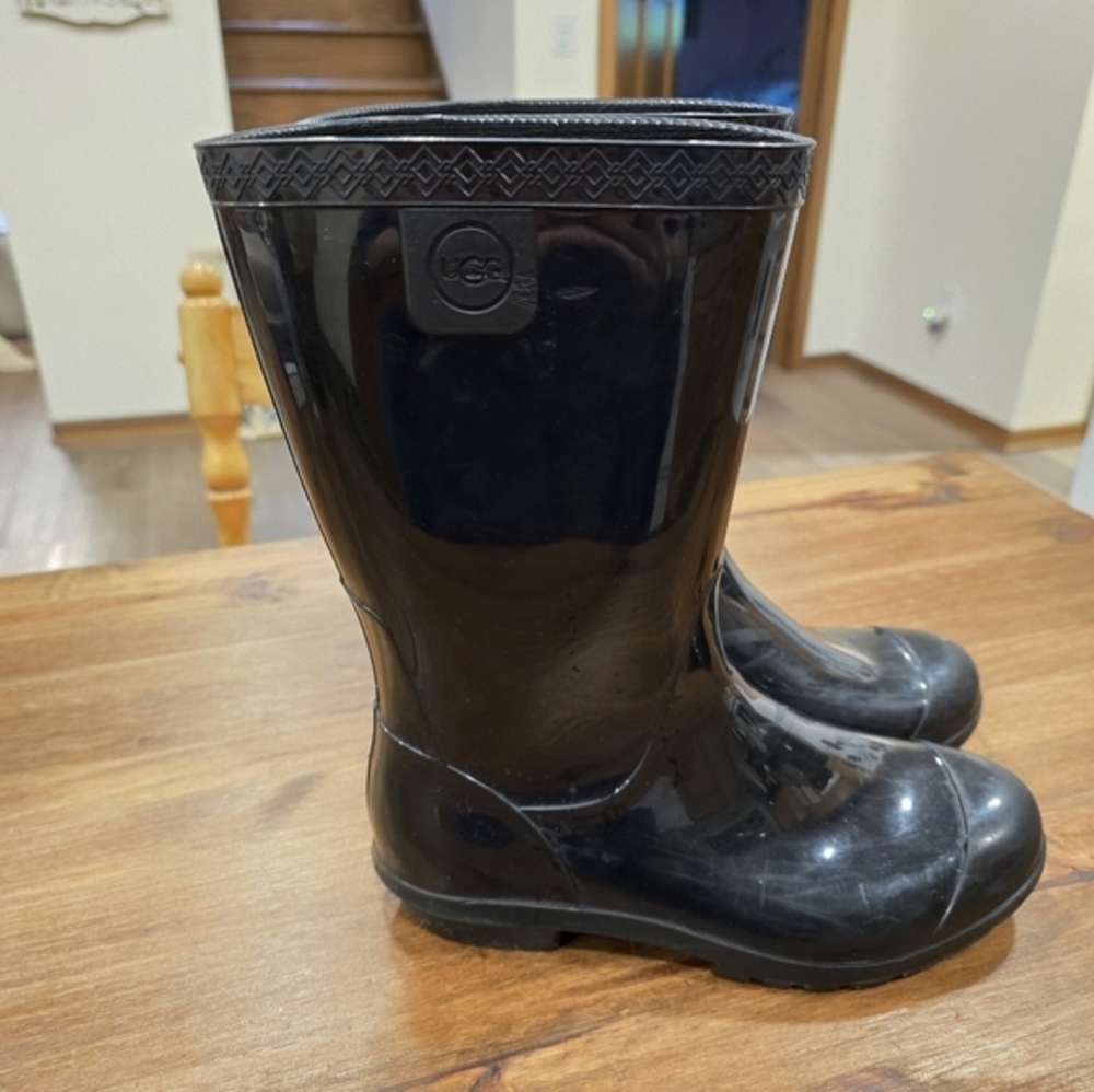 Used Ugg‎ Kids Youth Raana Rain Boots Rubber Waterproof Black Size 5